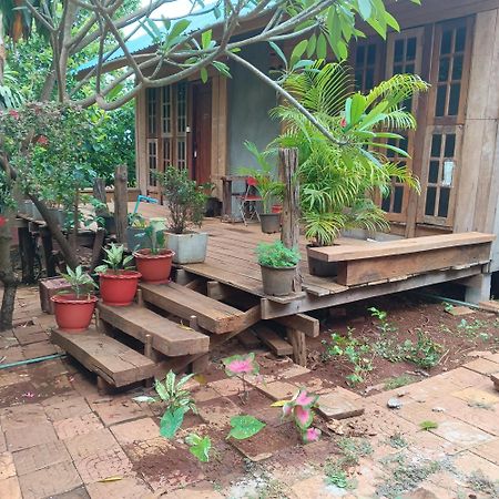 Appartement Familyhouse & Trekking à Banlung Extérieur photo