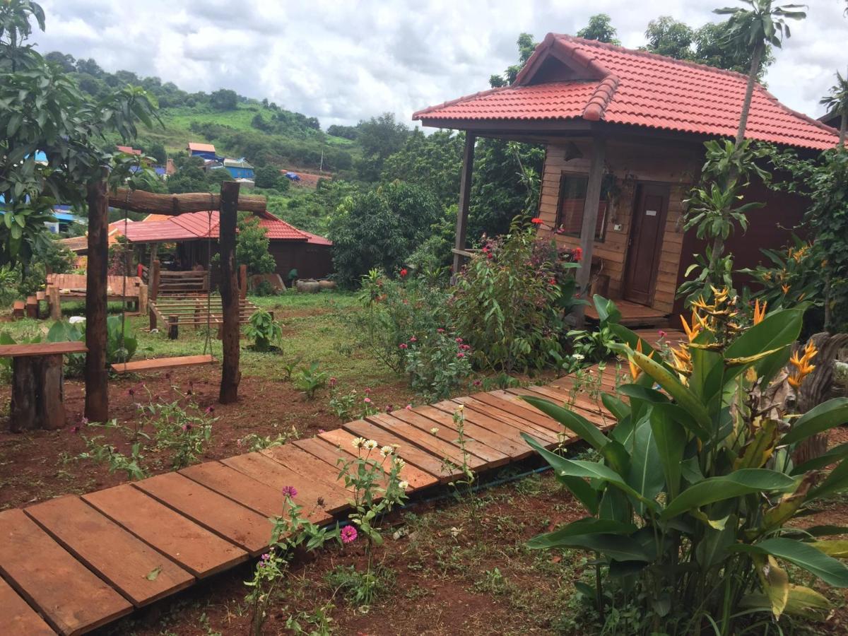 Appartement Familyhouse & Trekking à Banlung Extérieur photo