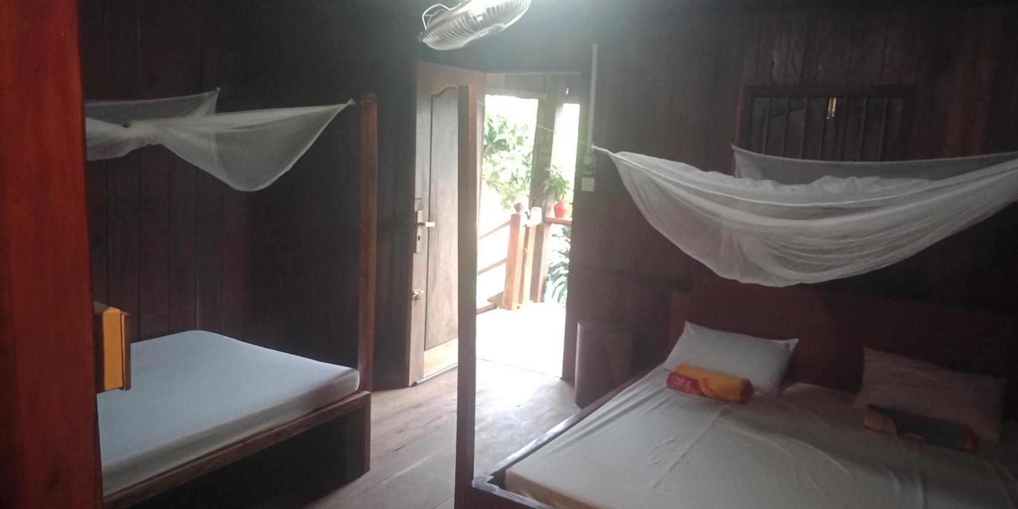 Appartement Familyhouse & Trekking à Banlung Extérieur photo