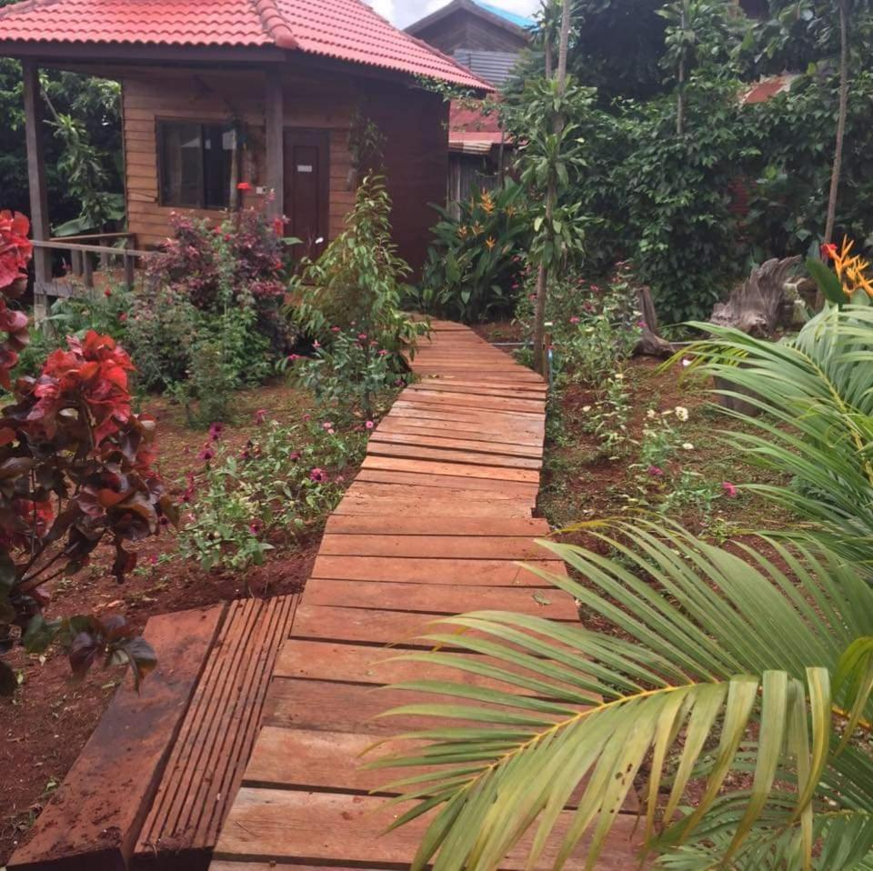 Appartement Familyhouse & Trekking à Banlung Chambre photo