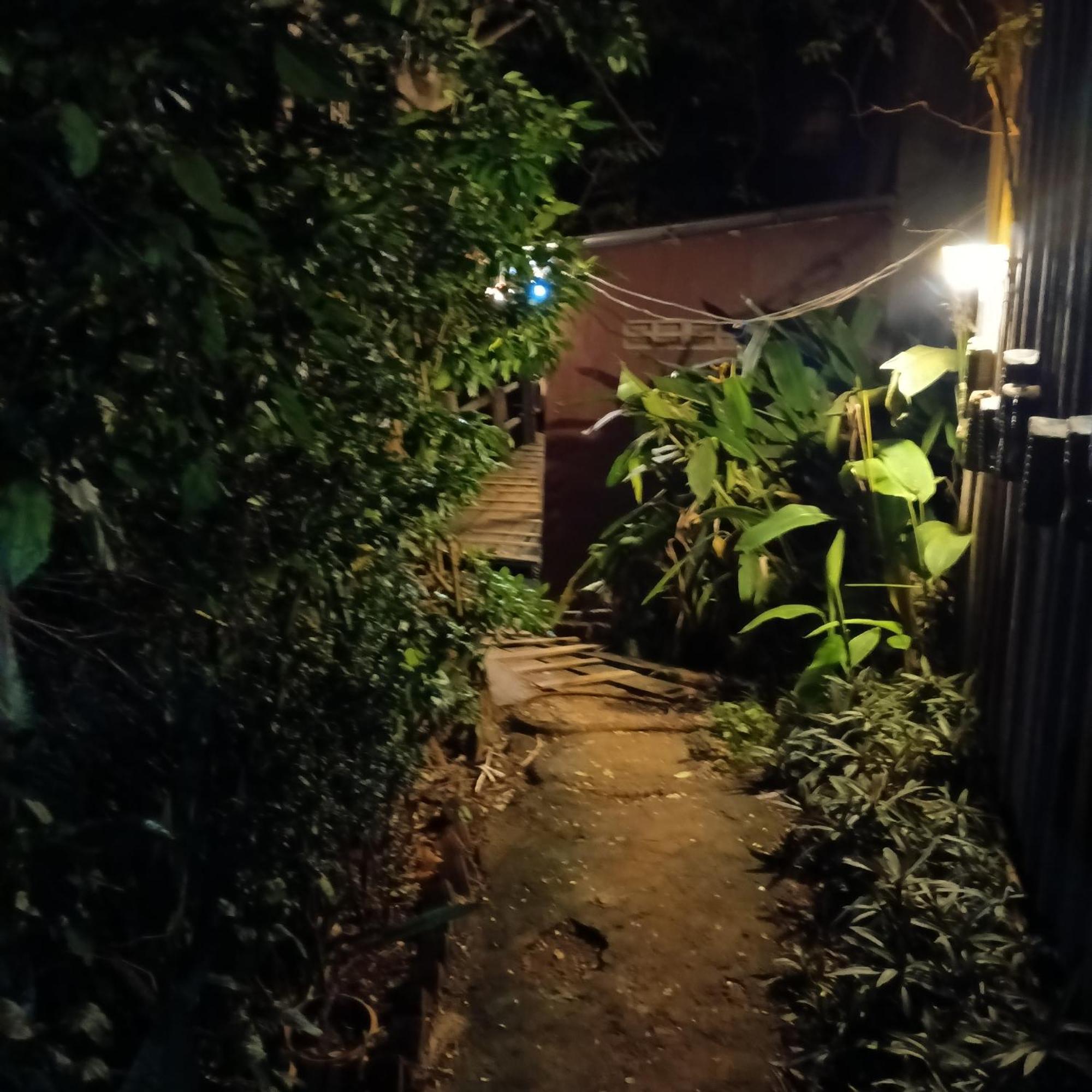 Appartement Familyhouse & Trekking à Banlung Chambre photo